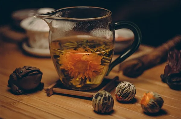 How to Make Drunken Compost in 14 Days with Beer and Soda